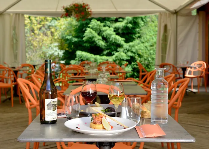 Le Bois Dormant-Hotel Restaurant & Spa Logis Hotel