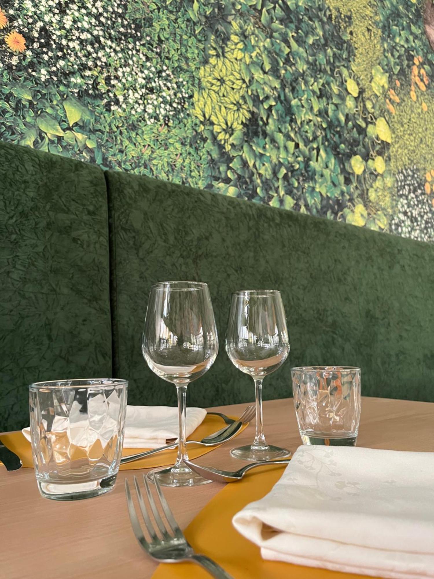 Hotel Le Bois Dormant-hotel Restaurant & Logis Champagnole