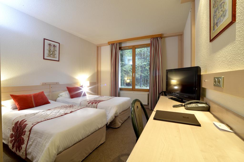 Le Bois Dormant-hotel Restaurant & Logis Champagnole