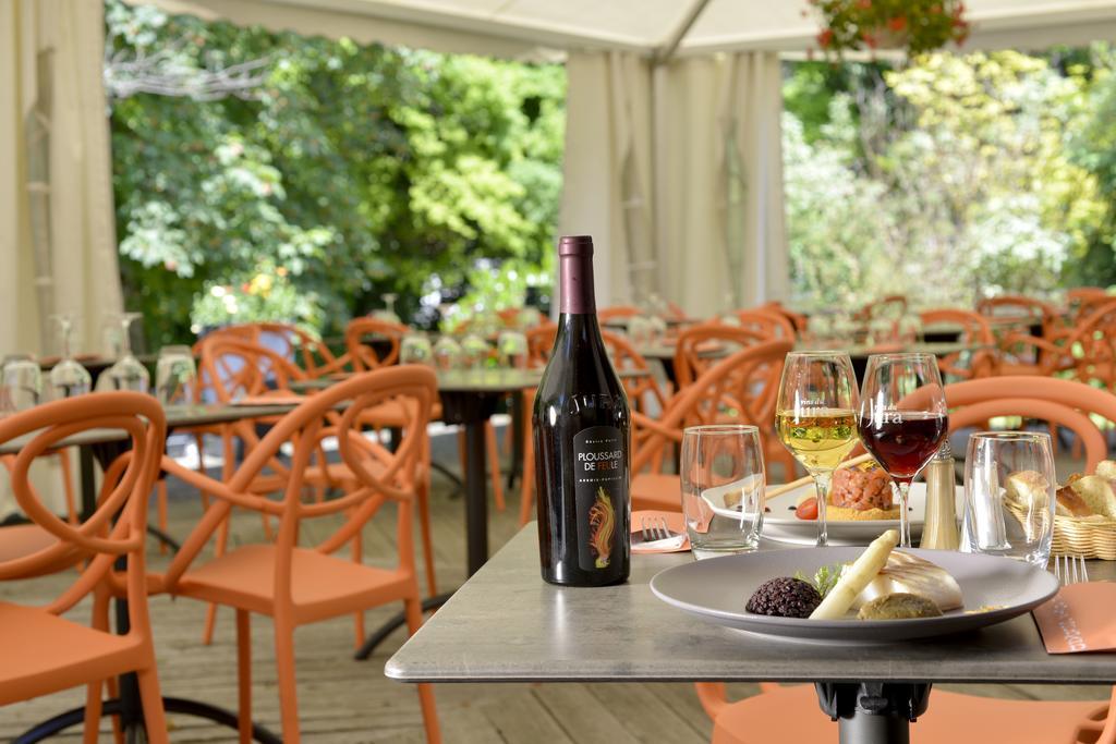 Le Bois Dormant-hotel Restaurant & Logis Champagnole