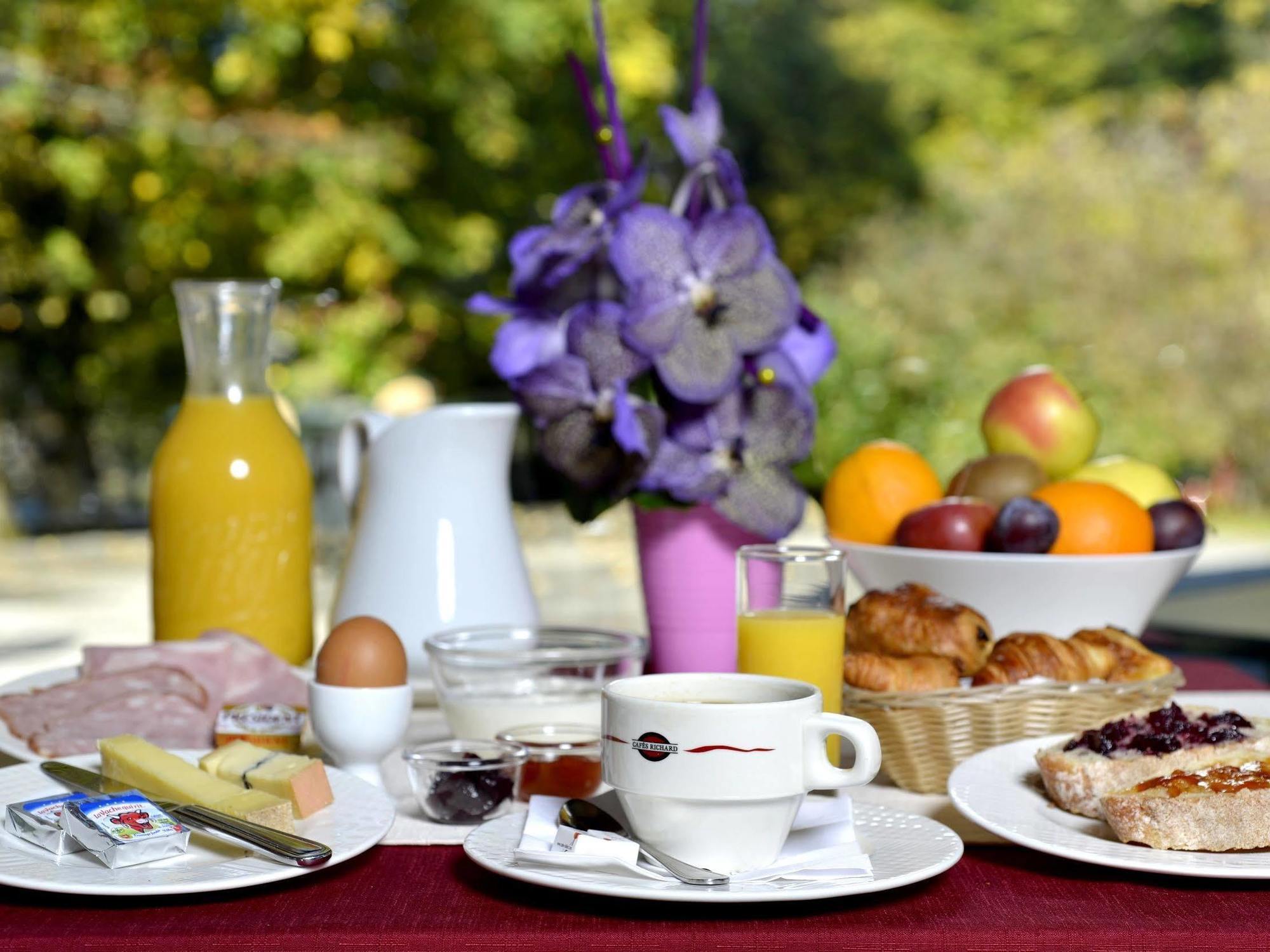 Le Bois Dormant-hotel Restaurant & Logis 3*